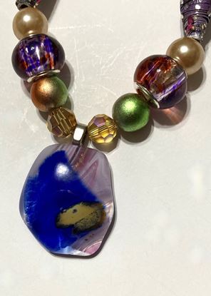 Picture of Necklace with purple pendant