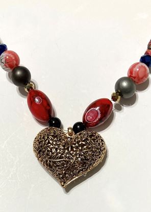 Picture of Necklace with gold heart